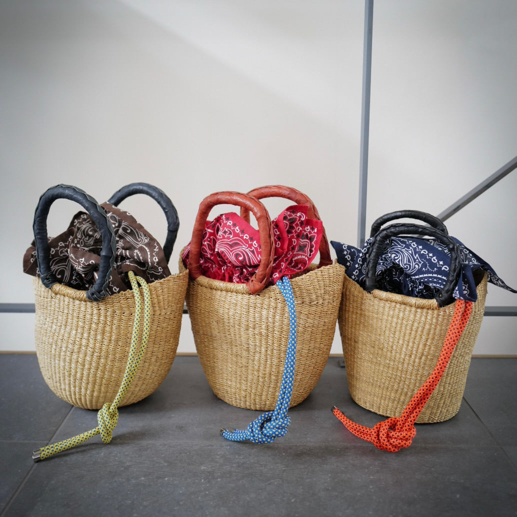 H.V.F.Nのバンダナ巾着付きカゴバッグ(ブラウン） H.V.F.N バンダナ