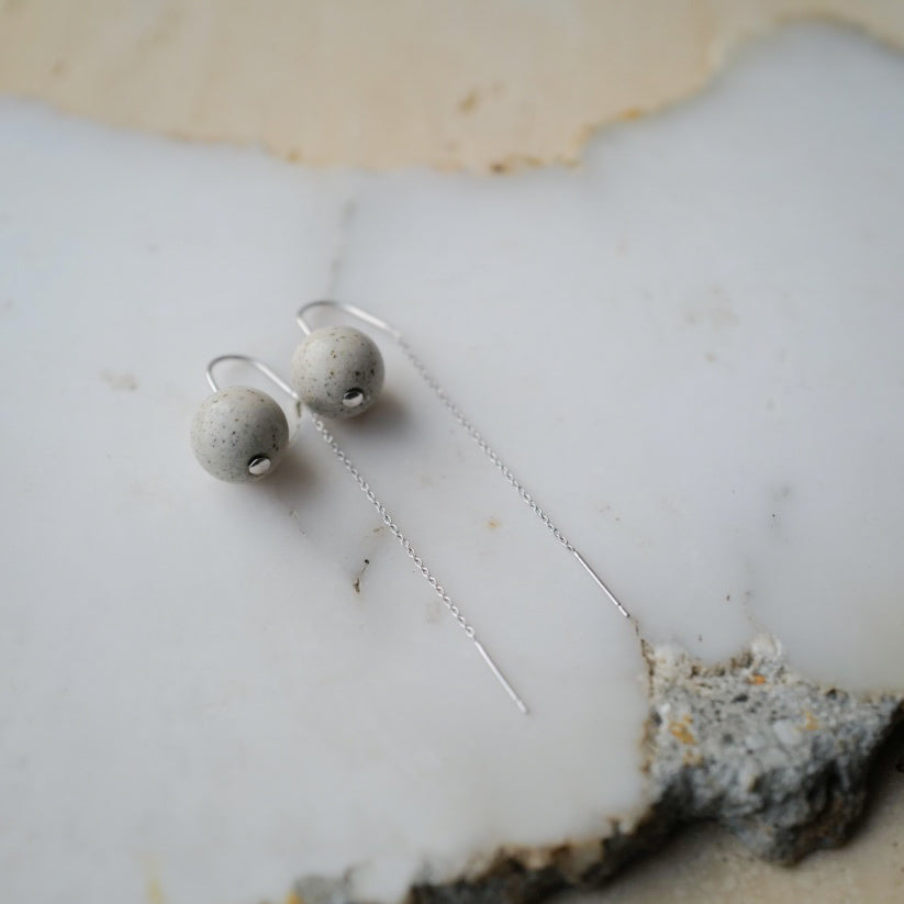 <11月末発送＞Sway Drop Earrings