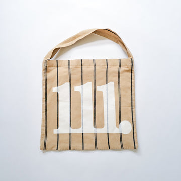 111 ONESHOULDER TOTE