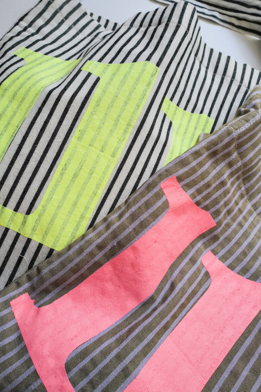 ONE SHOULDER TOTE