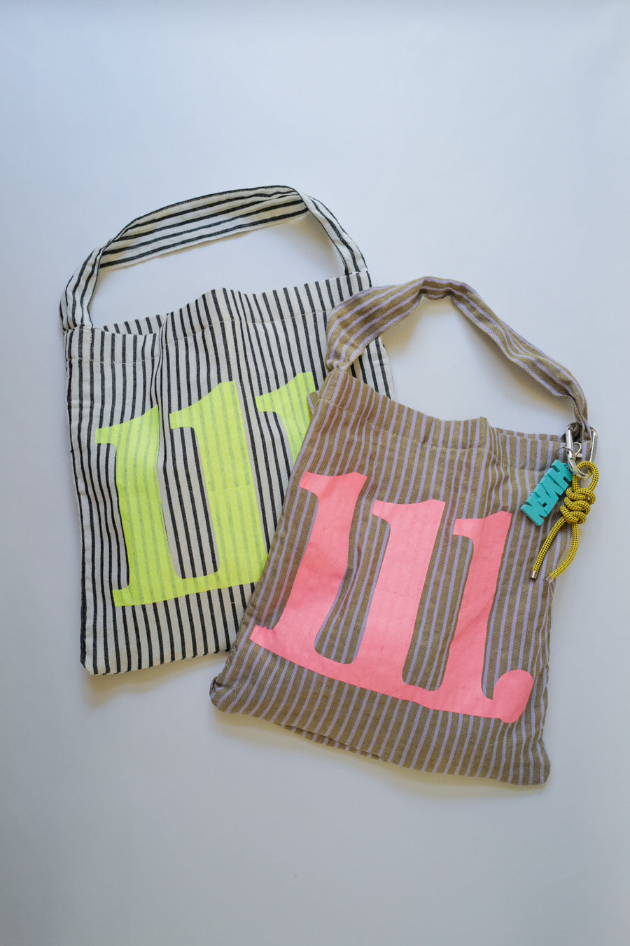 ONE SHOULDER TOTE
